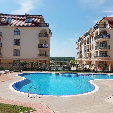 Sinemorets Cliffs Aparthotel 4*