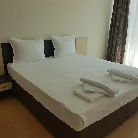 Sinemorets Cliffs Aparthotel