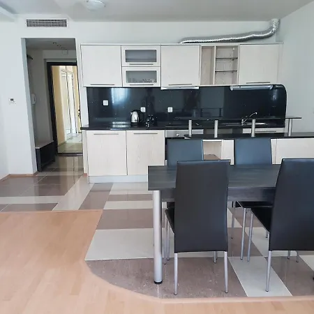 Sinemorets Cliffs シネモレツ