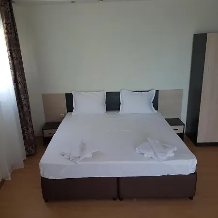 Sinemorets Cliffs Апартхотел 4*