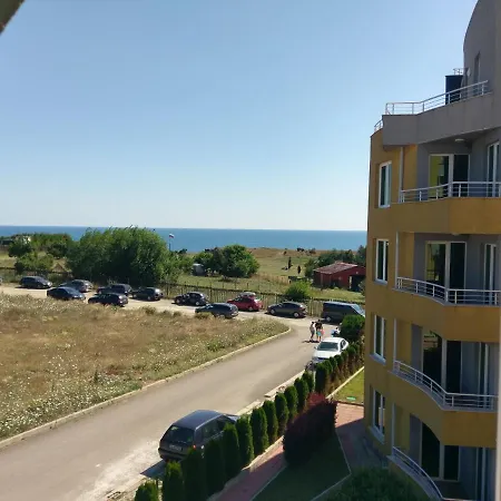 Апартхотел Sinemorets Cliffs