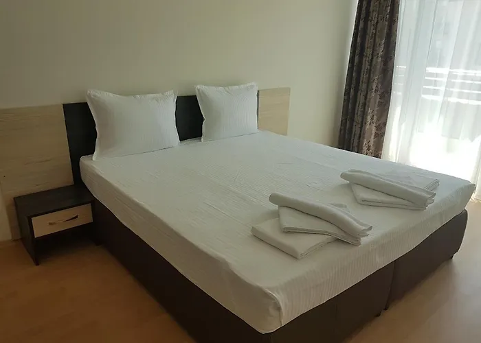 Sinemorets Cliffs Apartahotel