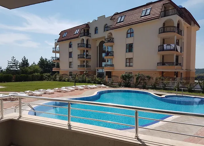 Sinemorets Cliffs Apartahotel